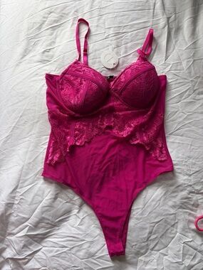 Lace Underwire Bodysuit - Fuchsia